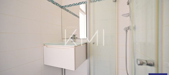 2 bedrooms Apartment in Paris, France No. 150943 9