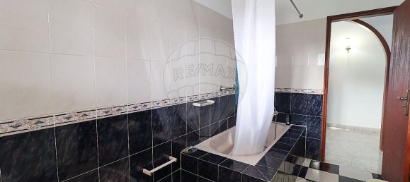 Дом с 4 спальнями в Аррифана, Португалия № 32616 14