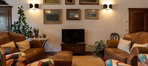 4 bedrooms Villa in Arezzo, Italy No. 294791 11