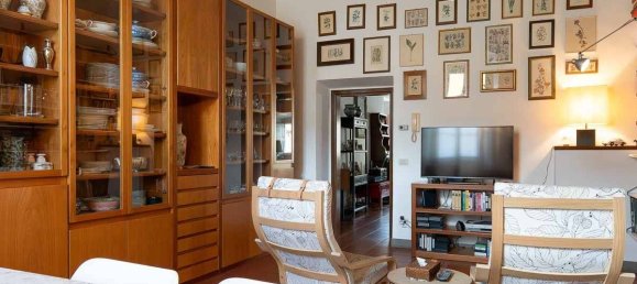 4 bedrooms Villa in Arezzo, Italy No. 294791 4