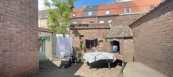 7 bedrooms House in Roubaix, France No. 330339 3