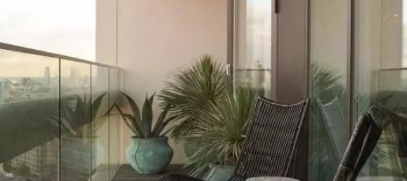 3 bedrooms Duplex in Pantin, France No. 132719 2