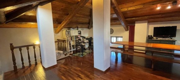 5 rooms House in Creazzo, Italy No. 37702 6