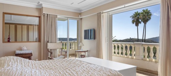 Villa de 4 dormitorios en Auribeau-sur-Siagne, France No. 1540 8