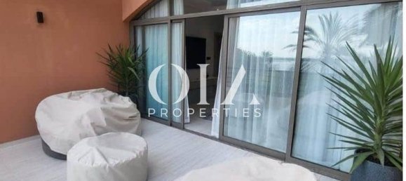 4 bedrooms Villa in Abu Dhabi, UAE No. 18520 9