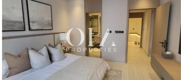 4 bedrooms Villa in Abu Dhabi, UAE No. 18520 12