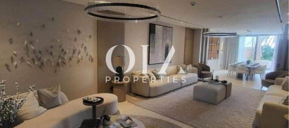 4 bedrooms Villa in Abu Dhabi, UAE No. 18520 10