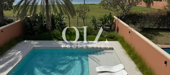 4 bedrooms Villa in Abu Dhabi, UAE No. 18520 3