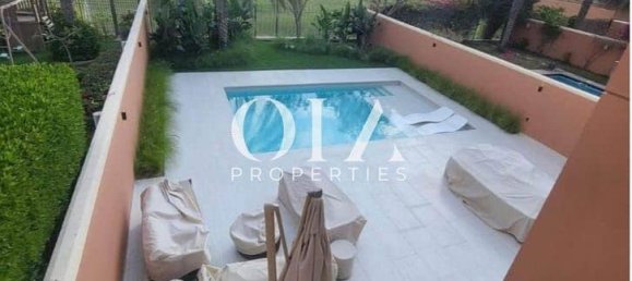 4 bedrooms Villa in Abu Dhabi, UAE No. 18520 5