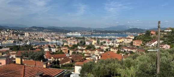 Apartamento T1 em La Spezia, Italy N.º 331780 17