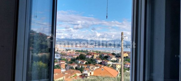 Apartamento T1 em La Spezia, Italy N.º 331780 2
