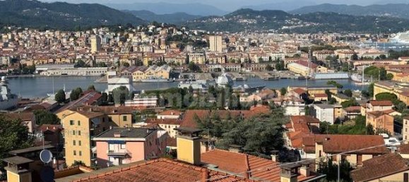 Apartamento T1 em La Spezia, Italy N.º 331780 13
