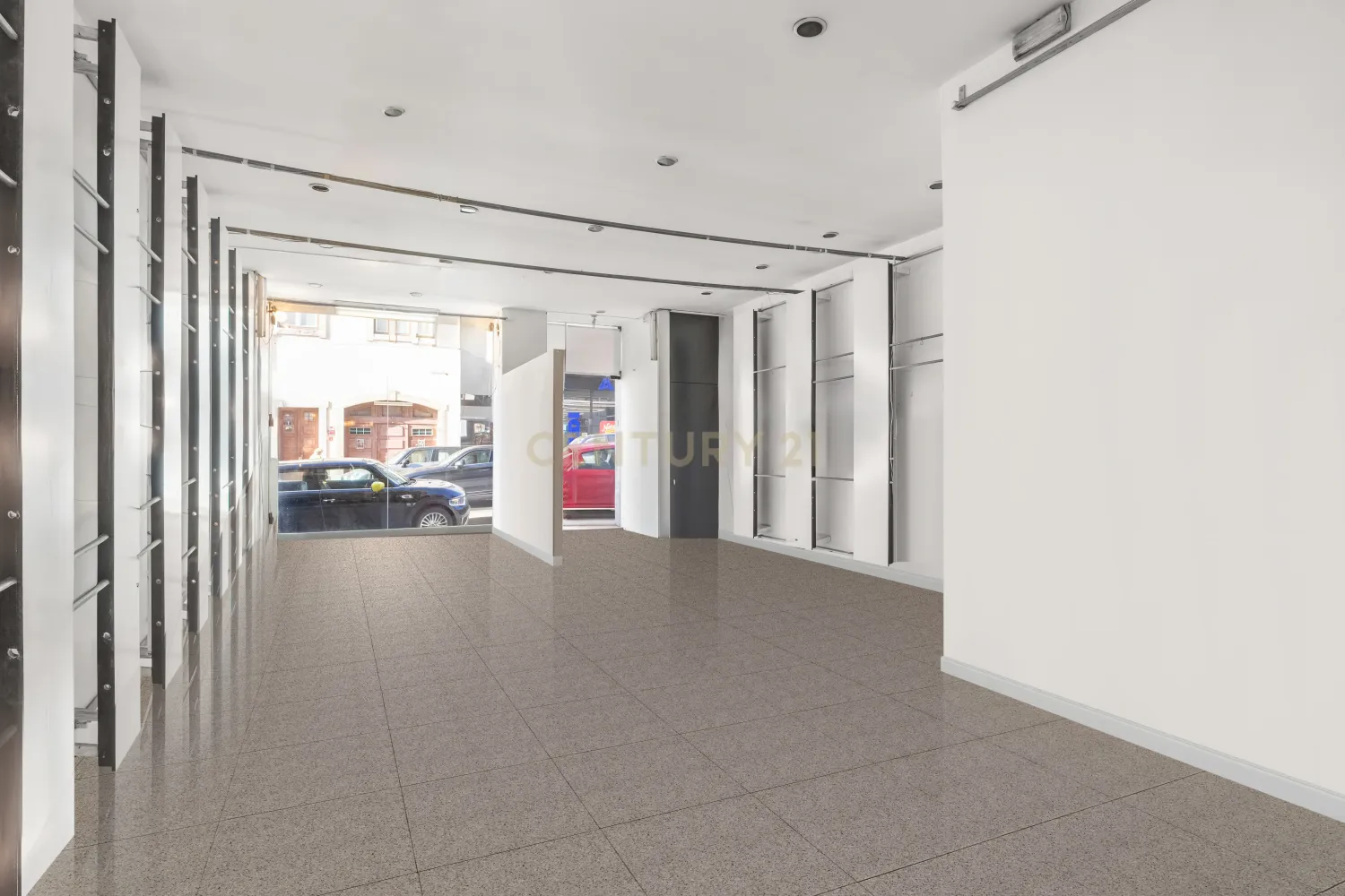 115m² Commercial property in Lisbon, Portugal No. 165402