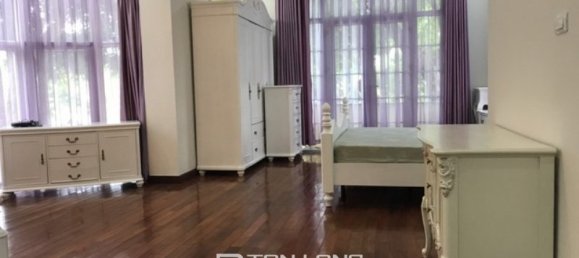 4 bedrooms Villa in Tay Ho, Vietnam No. 998 8