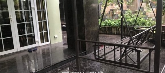 4 bedrooms Villa in Tay Ho, Vietnam No. 998 17