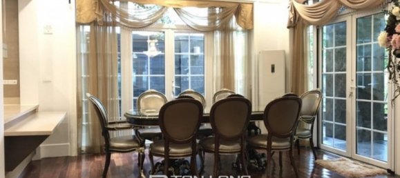 4 bedrooms Villa in Tay Ho, Vietnam No. 998 2