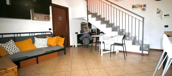 Apartamento T3 em Caronno Pertusella, Italy N.º 361277 5