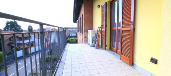 Apartamento T3 em Caronno Pertusella, Italy N.º 361277 27
