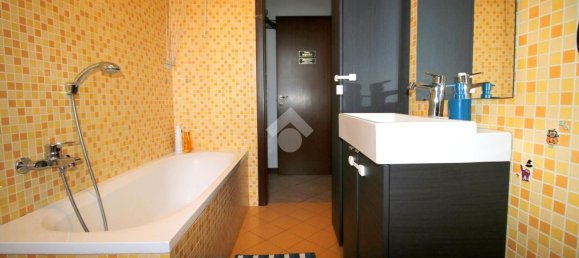 Apartamento T3 em Caronno Pertusella, Italy N.º 361277 13