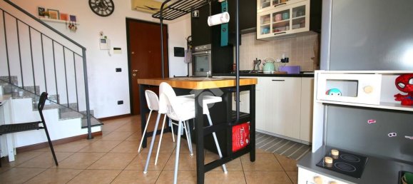 Apartamento T3 em Caronno Pertusella, Italy N.º 361277 10