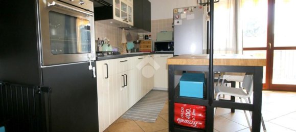 Apartamento T3 em Caronno Pertusella, Italy N.º 361277 9