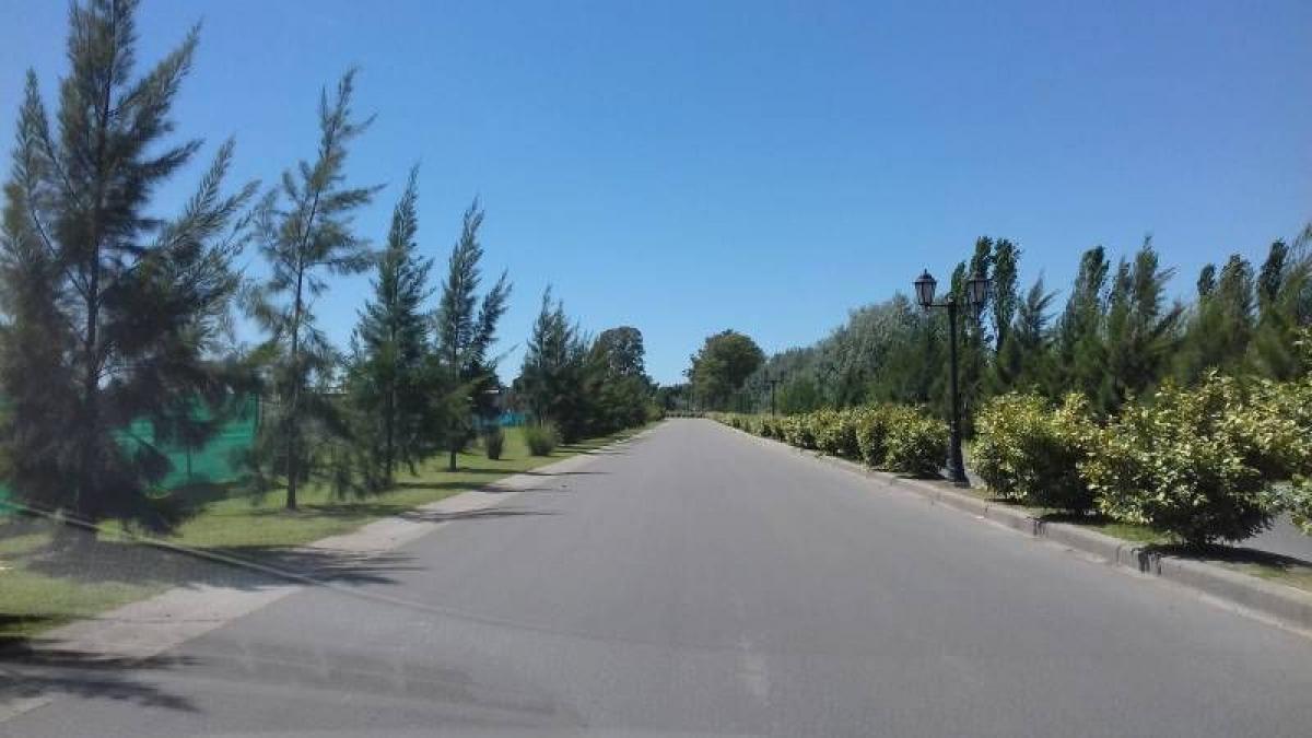  Land in Escobar, Argentina No. 117606