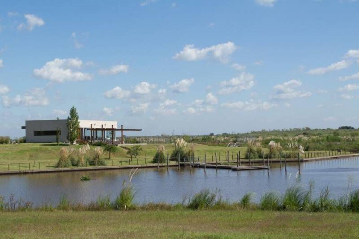  Land in Escobar, Argentina No. 119414