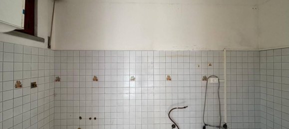 3 bedrooms Apartment in Terricciola, Italy No. 191117 8