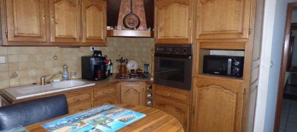 3 bedrooms House in Millieres, France No. 357387 4