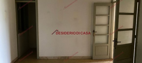 5 rooms Apartment in Campofelice di Roccella, Italy No. 102758 10