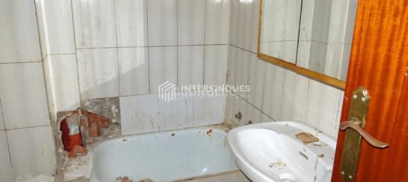 1 bedroom Apartment in Badalona, Spain No. 74247 8