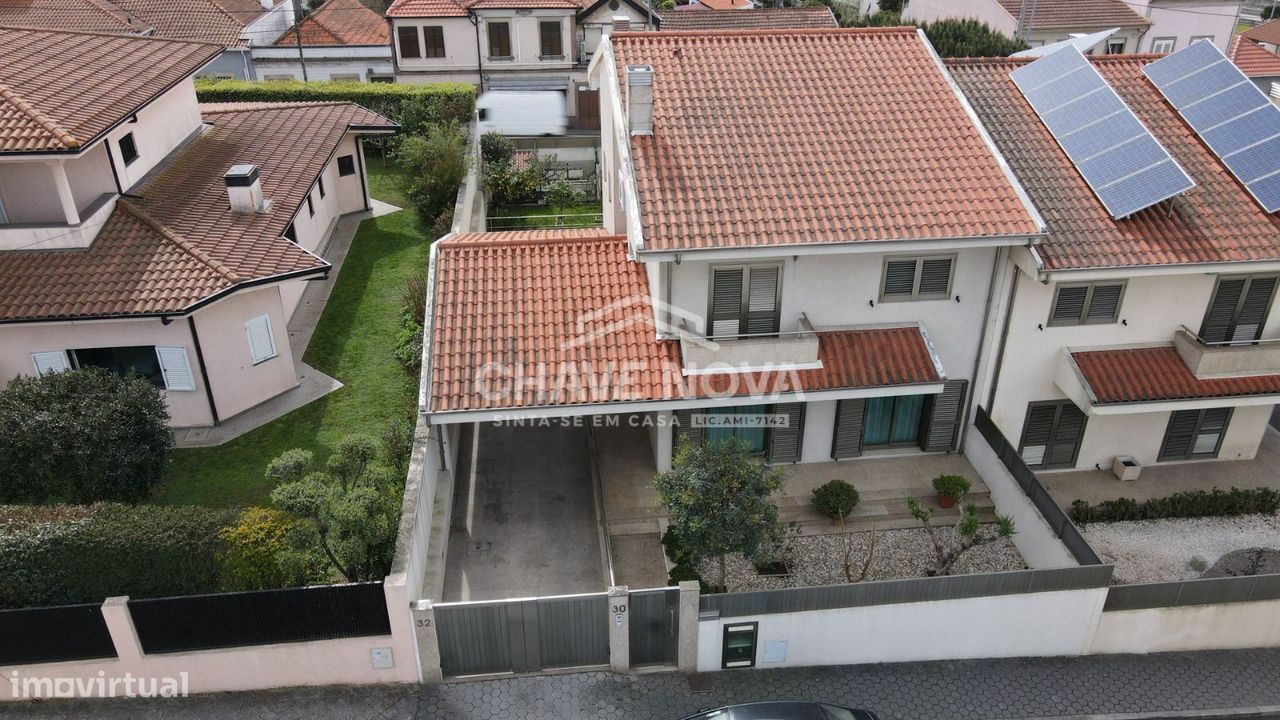 3 bedrooms House in Canelas, Portugal No. 314207