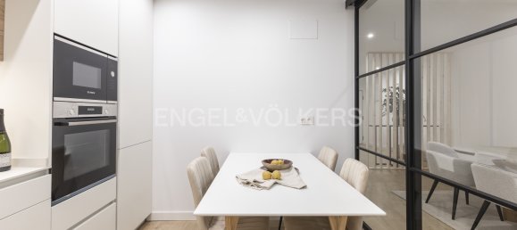 4 bedrooms Apartment in Madrid, Spain No. 126876 12