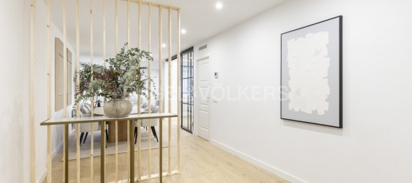 4 bedrooms Apartment in Madrid, Spain No. 126876 14