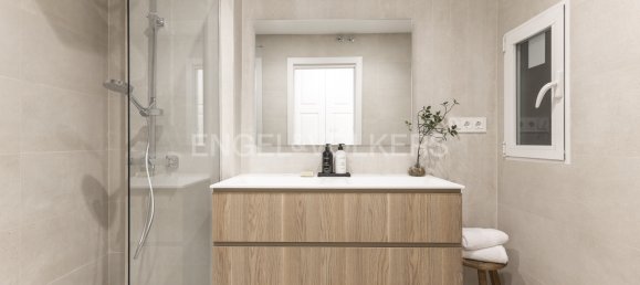 4 bedrooms Apartment in Madrid, Spain No. 126876 22