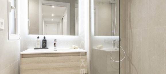 4 bedrooms Apartment in Madrid, Spain No. 126876 27