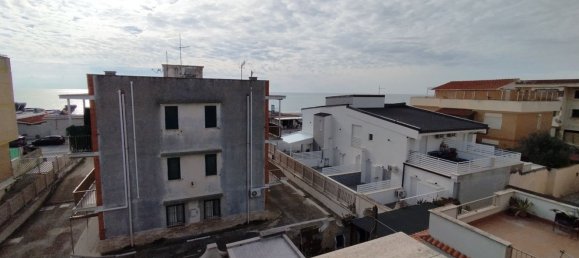 4 rooms Apartment in Pomezia, Italy No. 229587 9
