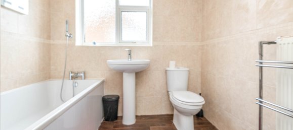 Casa de 3 dormitorios en Huddersfield, United Kingdom No. 2082 13