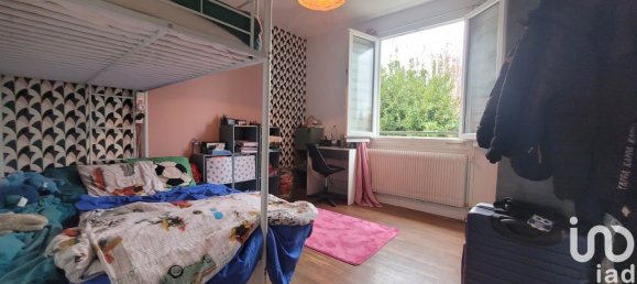 5 Schlafzimmer Haus in Saint-Amand-Montrond, France, Nr. 43672 34