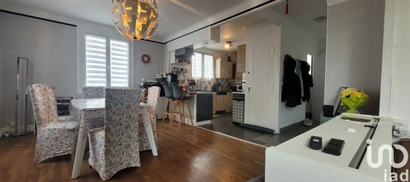 5 Schlafzimmer Haus in Saint-Amand-Montrond, France, Nr. 43672 10