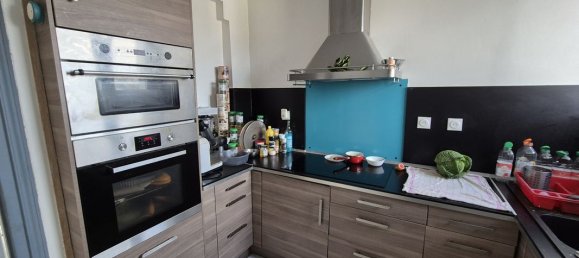 3 chambres Appartement à Charleville-Mézières, France No. 160192 3