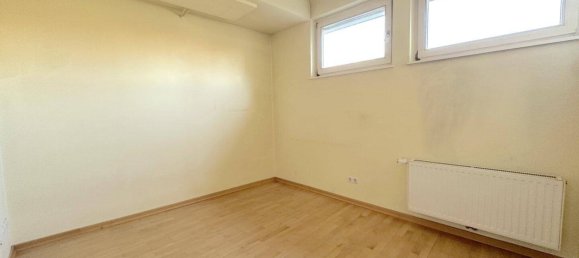 Oficina de 4 habitaciónes en Graz, Austria No. 6795 8