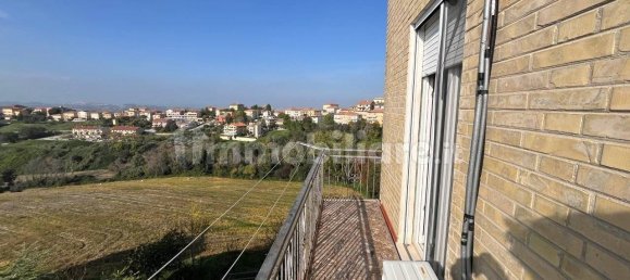 3 bedrooms Apartment in Monte San Giusto, Italy No. 62162 15