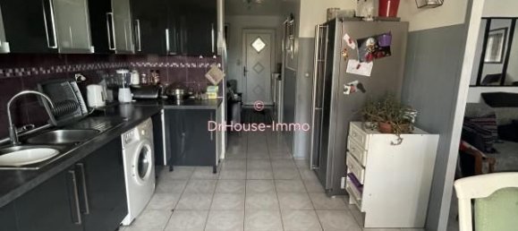 Casa de 3 dormitorios en Stains, France No. 321742 9