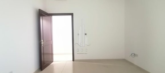 3 bedrooms Apartment in Al Khalidiya, UAE No. 56160 9