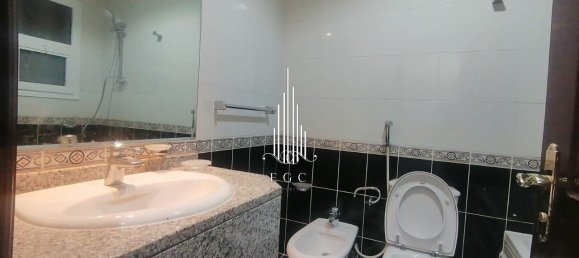 3 bedrooms Apartment in Al Khalidiya, UAE No. 56160 23