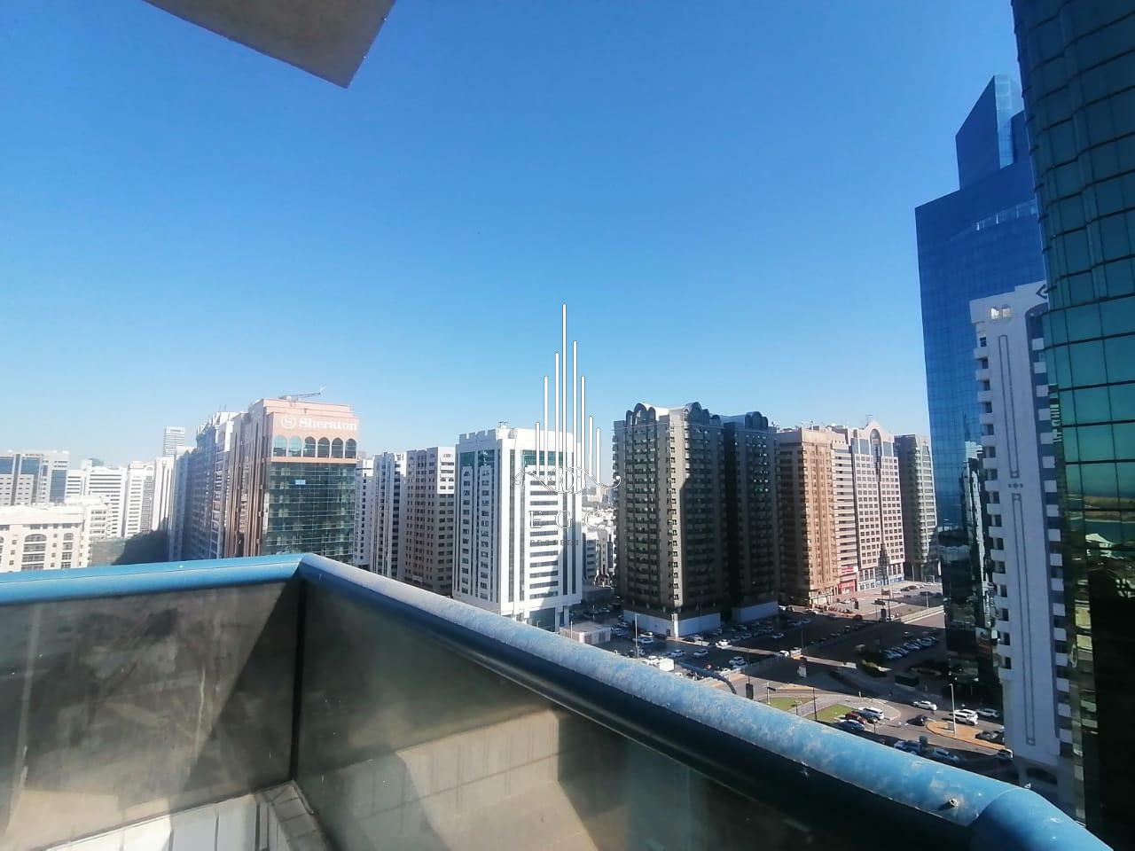 3 bedrooms Apartment in Al Khalidiya, UAE No. 56160