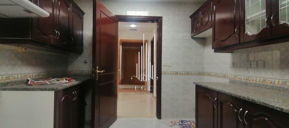 3 bedrooms Apartment in Al Khalidiya, UAE No. 56160 17