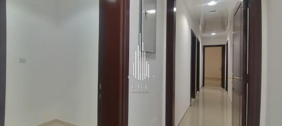 3 bedrooms Apartment in Al Khalidiya, UAE No. 56160 14