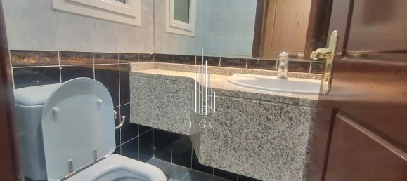 3 bedrooms Apartment in Al Khalidiya, UAE No. 56160 24